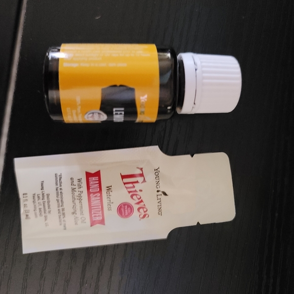 Young Living Essential Oil Bundle Lemon Oil & Thieves Hand Saniti… - Picture 9 of 14
